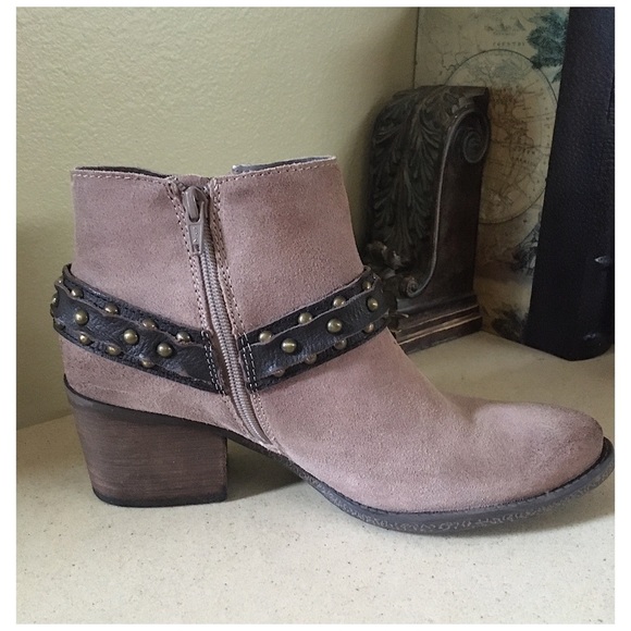 CROWN VINTAGE HARNESS BOOTS - Picture 2 of 10